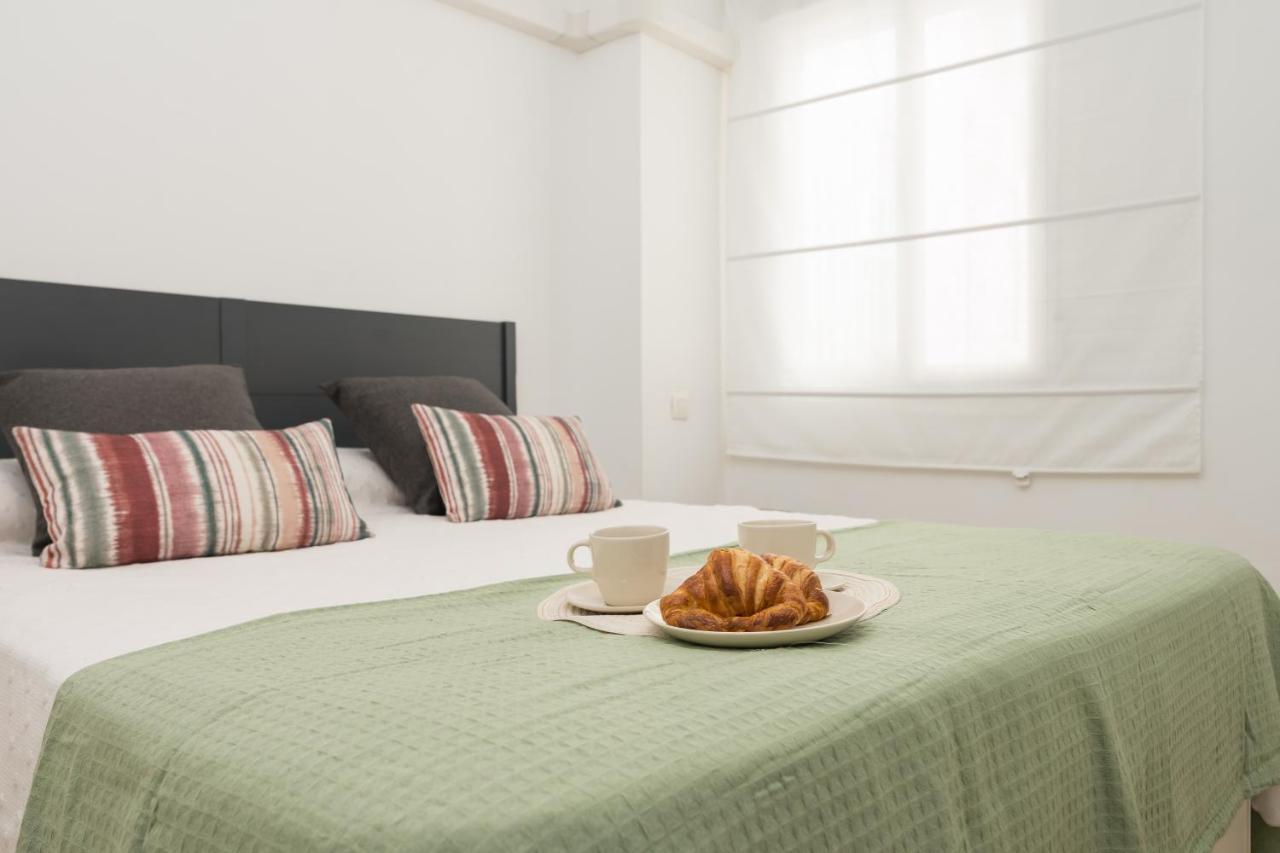 Precioso Apartamento Con Habitacion Separada En Centro Historico De Malaga Ngoại thất bức ảnh