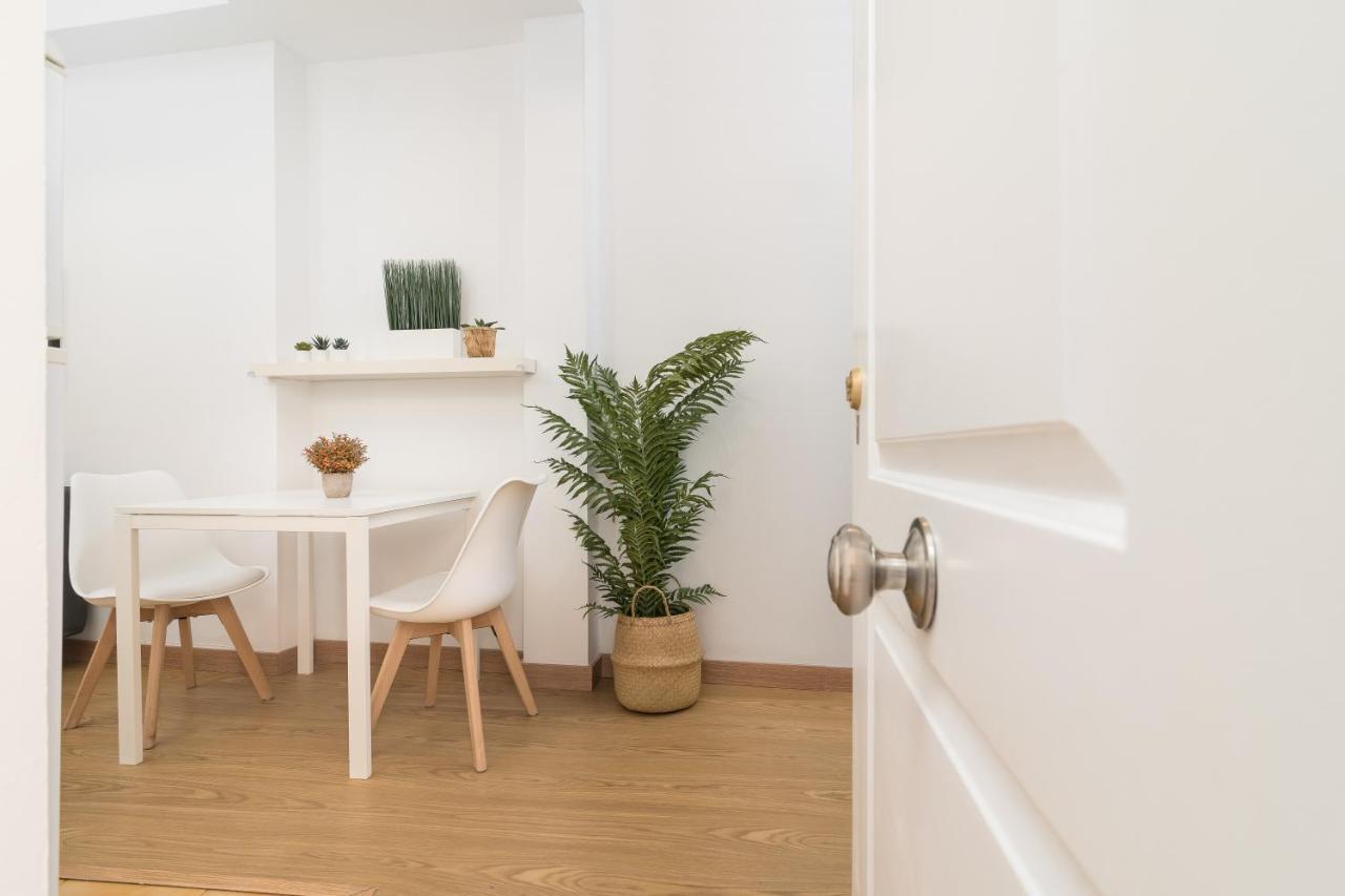 Precioso Apartamento Con Habitacion Separada En Centro Historico De Malaga Ngoại thất bức ảnh