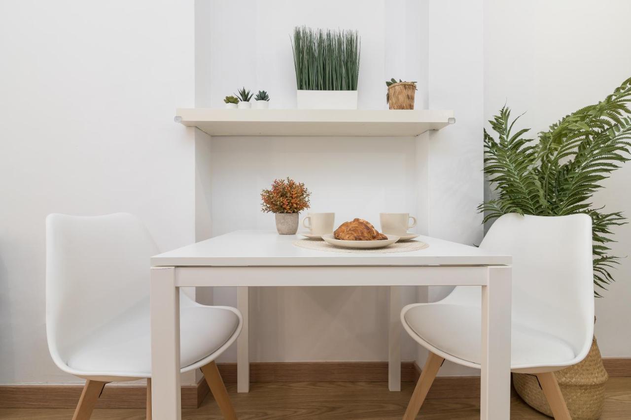 Precioso Apartamento Con Habitacion Separada En Centro Historico De Malaga Ngoại thất bức ảnh