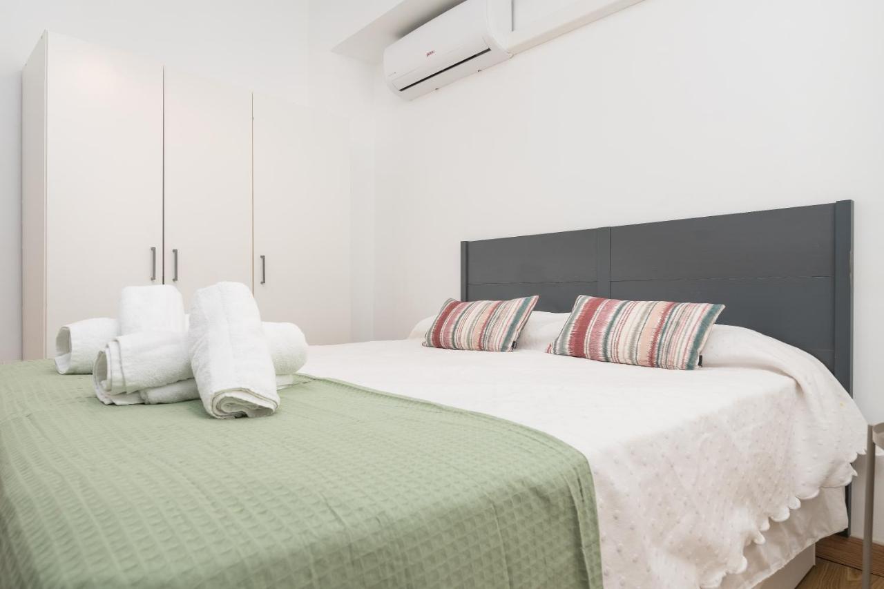 Precioso Apartamento Con Habitacion Separada En Centro Historico De Malaga Ngoại thất bức ảnh